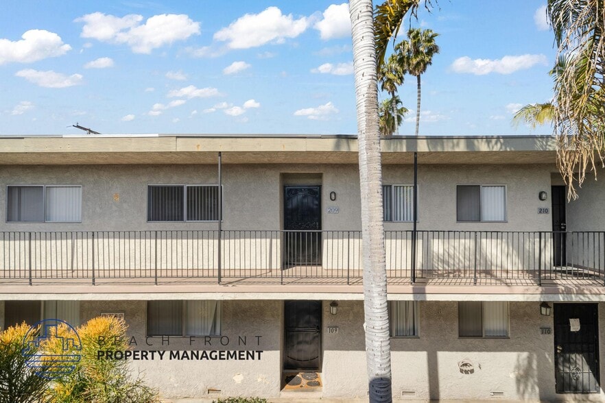 Building Photo - 1261-1281 Rosecrans Ave.