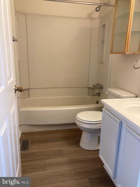 Building Photo - 6632 Pebble Ct