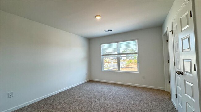 Building Photo - 709 Alburgh Aly