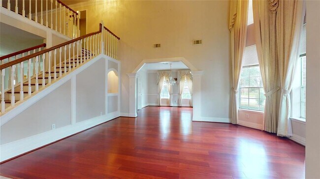Building Photo - 17319 Jackson Pines Dr