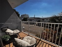 Building Photo - 1801 S Treasure Dr