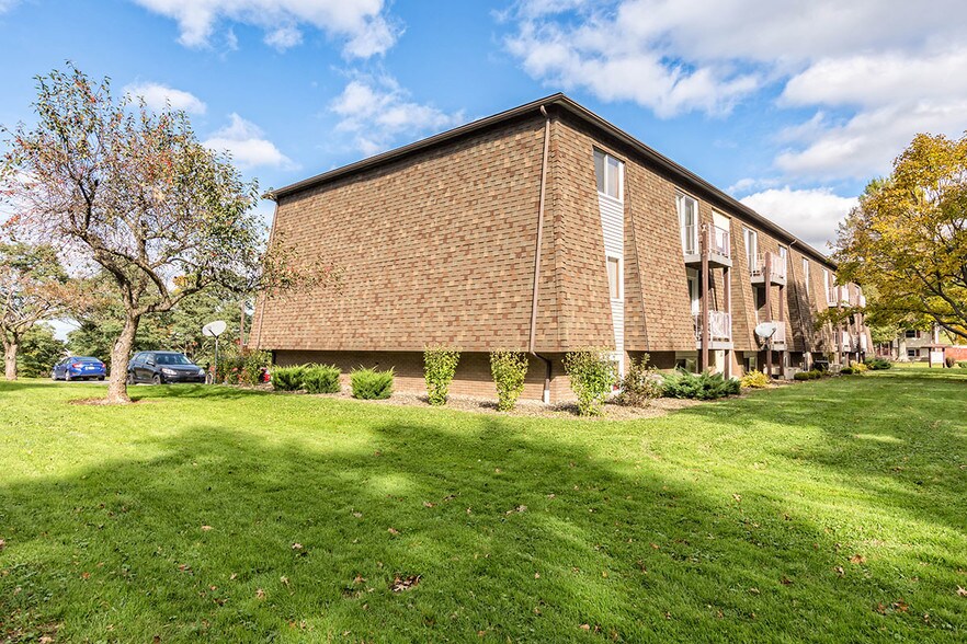 Alpine Village Apartments 610 Young Rd Erie PA 16509 Apartment Finder