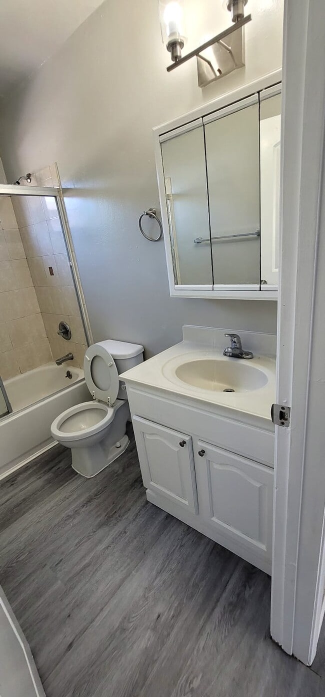 Building Photo - 1339 Rose St