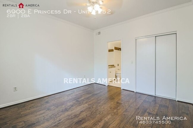 Building Photo - Beautiful Condo in Larronata