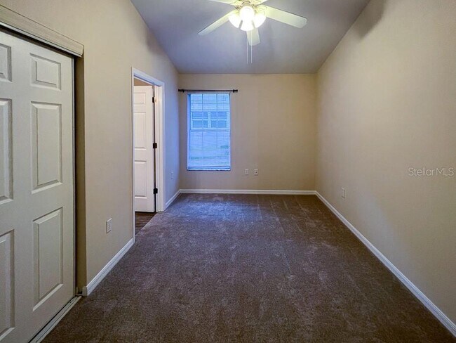 Building Photo - 4014 SW 26th Dr