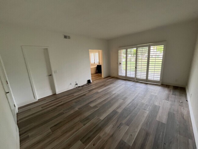 Building Photo - Long Term - 3 Bed 2 Bath in Desert Falls!