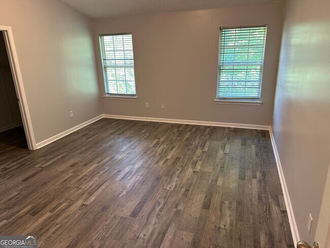 Building Photo - 139 Shenandoah Dr