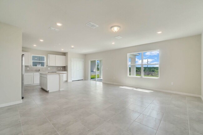 Building Photo - Available on 08/10! Desirable 4-Bedroom Home in Scenic Ridgeview Community