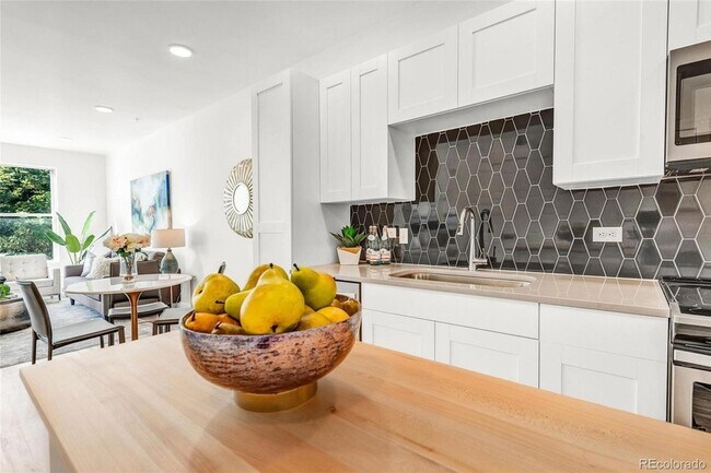 Building Photo - 2899 W 52nd Ave