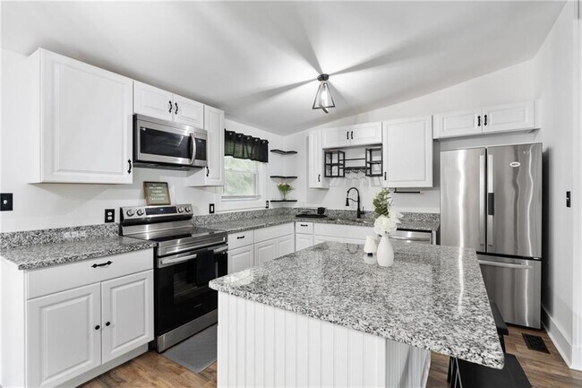 Building Photo - 6940 Cainwood Dr