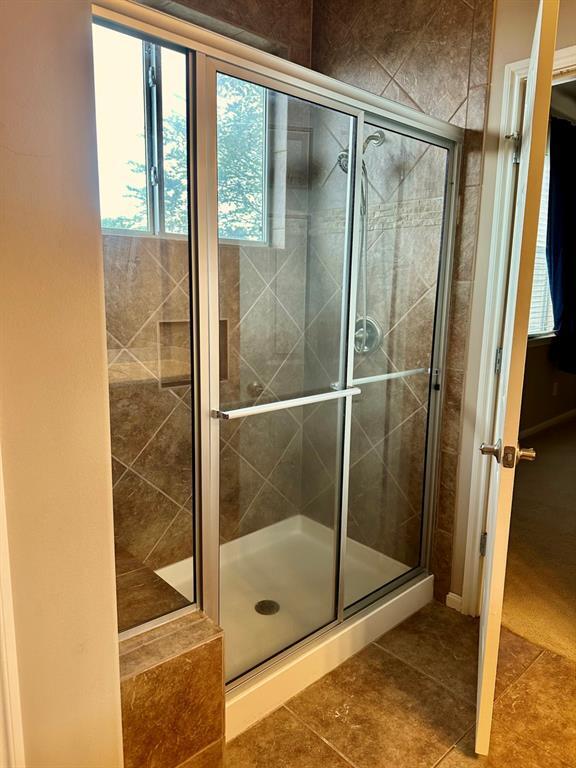 Building Photo - 512 Eberhart Ln