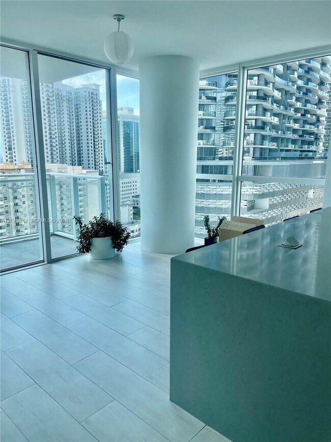Building Photo - 1080 Brickell Ave
