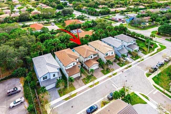 Building Photo - 4310 Buttonwood Dr