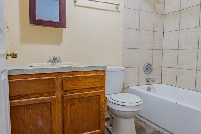 Building Photo - 804 M.L.K. Blvd NE