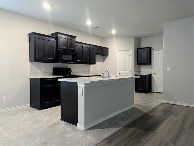 Building Photo - 13733 The Brook Blvd