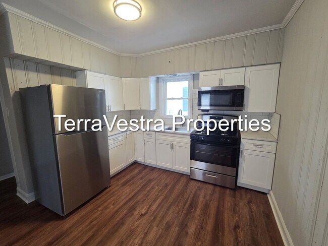 Building Photo - 31 S Myrtle St