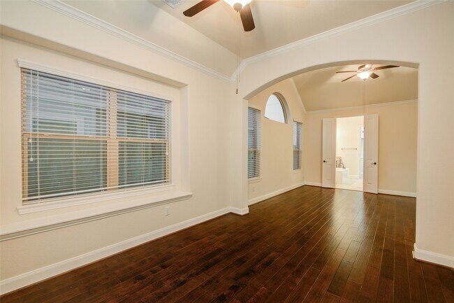 Building Photo - 27330 Aspen Falls Ln