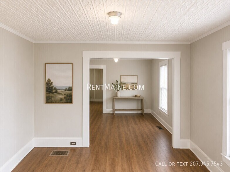 Building Photo - 58 Elm St