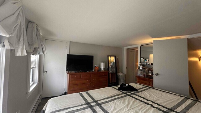 Building Photo - 171 East St