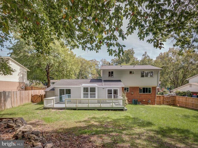 Building Photo - 6812 Landor Ln
