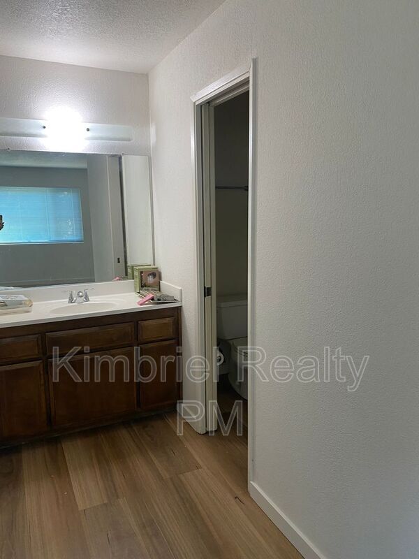 Building Photo - 2928 Stanford Ln