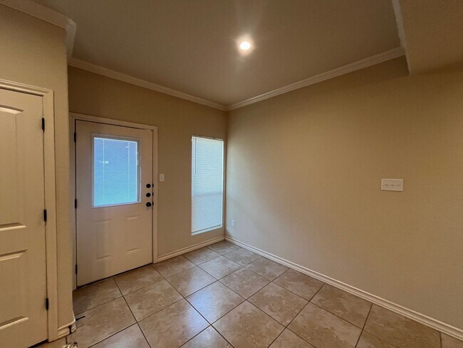 Building Photo - 7109 Micayla Cv