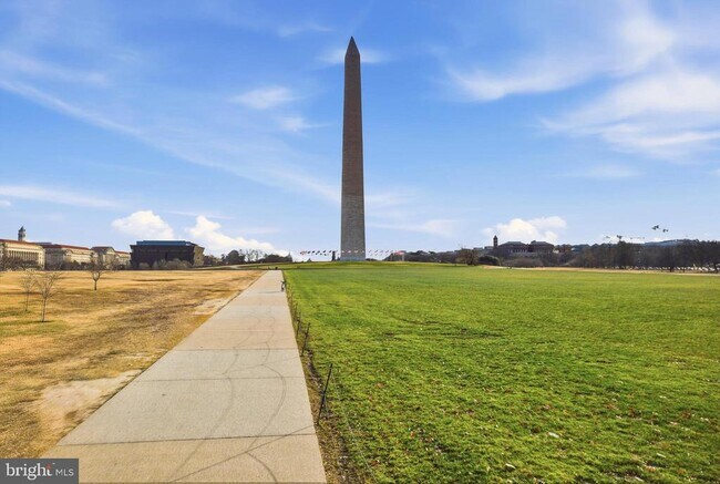 Building Photo - 916 G St NW