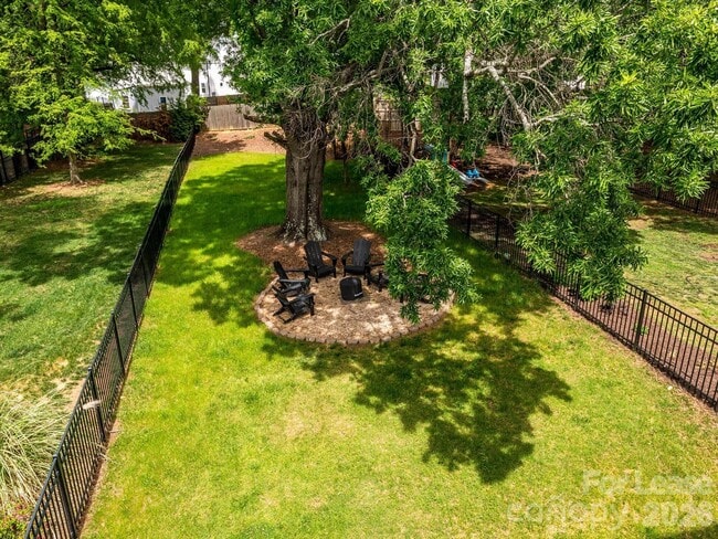 Building Photo - 1217 Drummond Ave