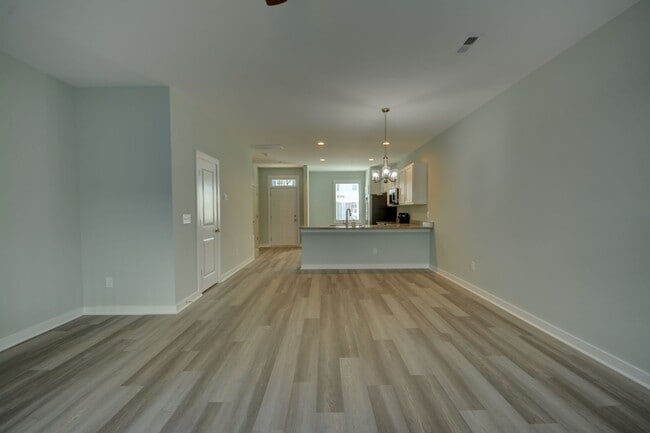 Building Photo - Move in by 8/31/26 - August Rent Waived - Beachside Village Townhomes: 3 bedroom 3.5 bath 3 Story...
