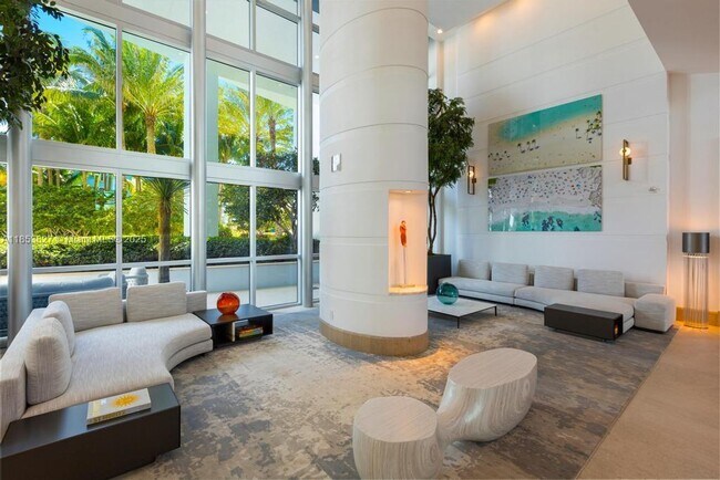 Building Photo - 5959 Collins Ave