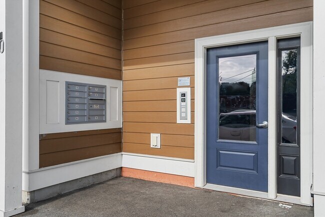 Building Photo - 10-14-14 Sydney St