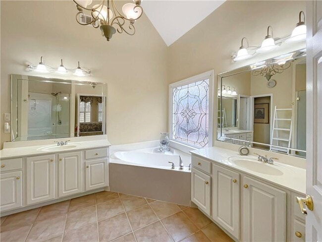 Building Photo - 1911 Berkshire Eve Dr