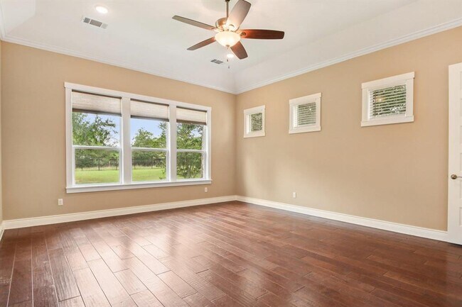 Building Photo - 124 Abamillo Dr