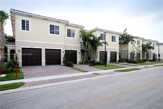 Building Photo - 2579 SW 81st Terrace