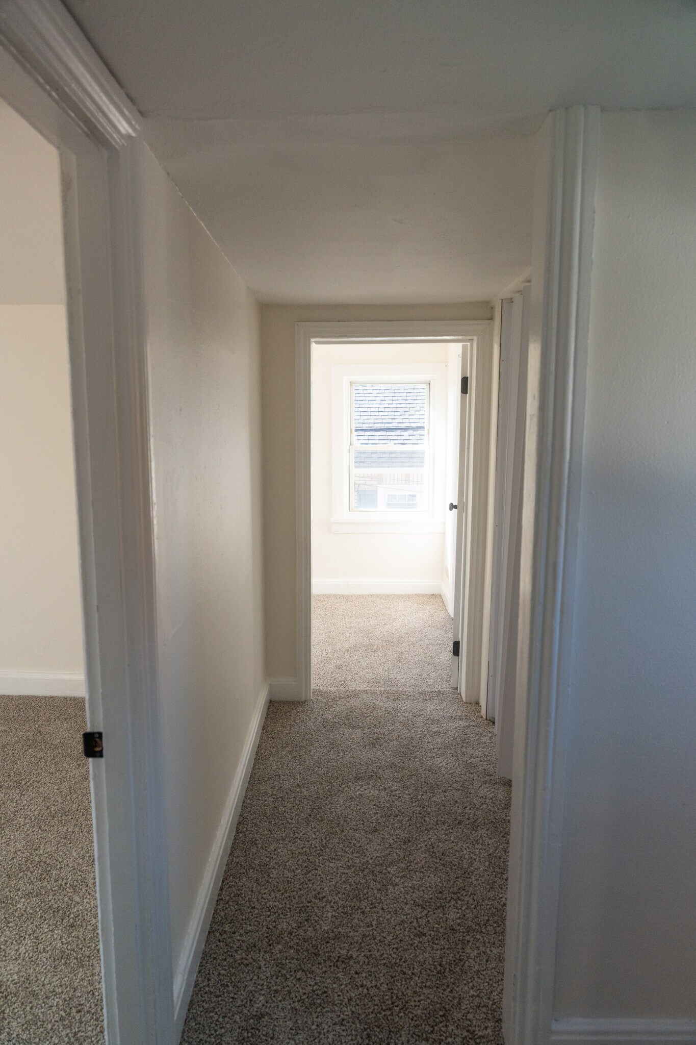 Building Photo - 1005 Railroad St