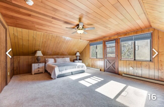 Building Photo - 770 E Country Club Drive East