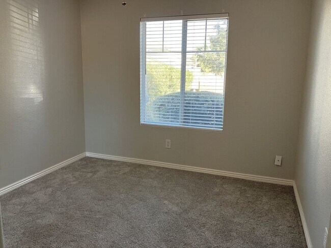 Building Photo - 40652 N Scott Way