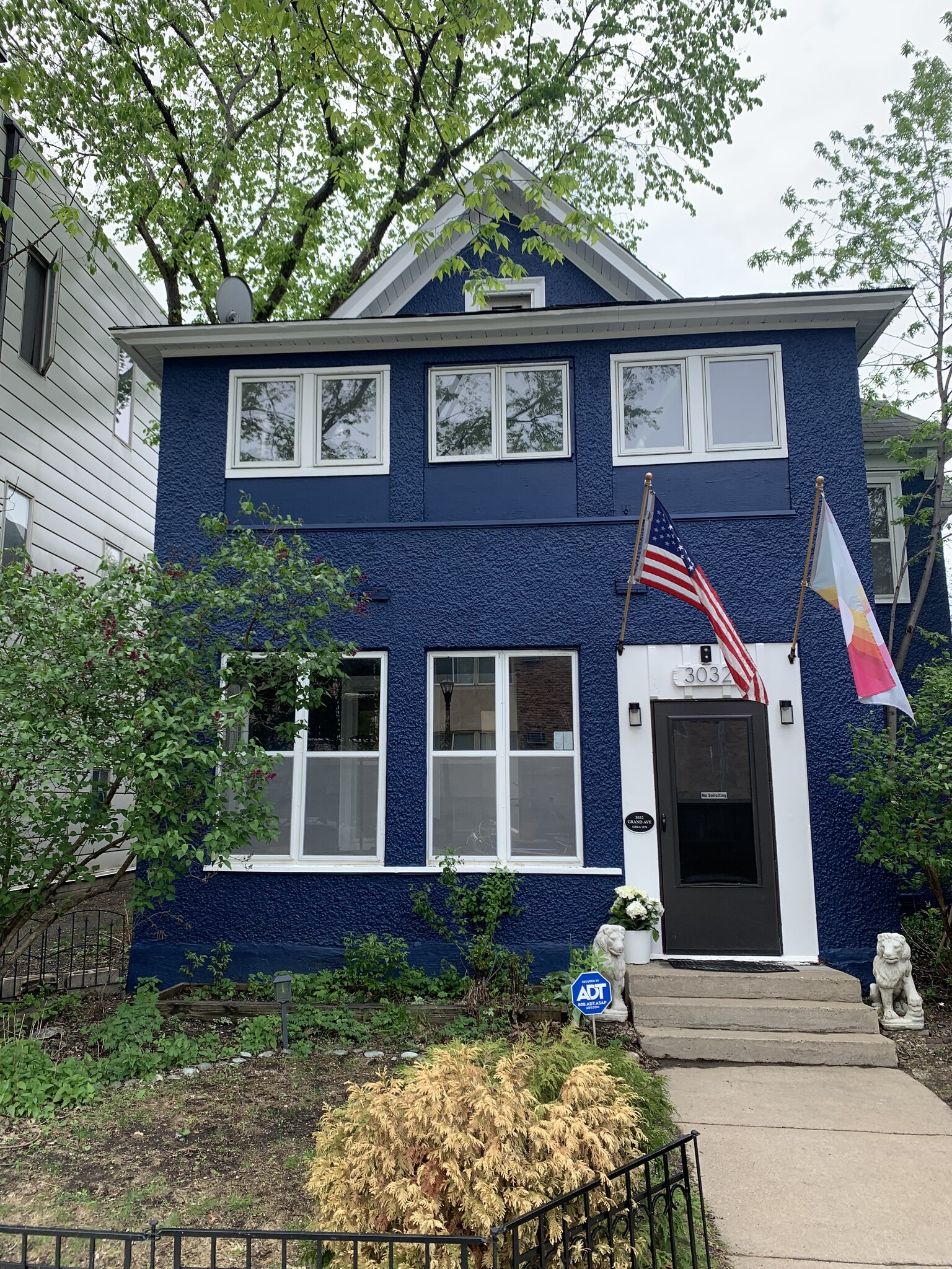 Building Photo - 3032 grand ave