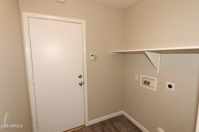 Building Photo - 6760 W Monona Dr