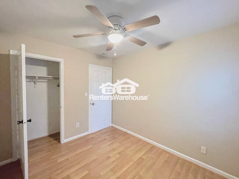 Building Photo - 924 Sedley Rd