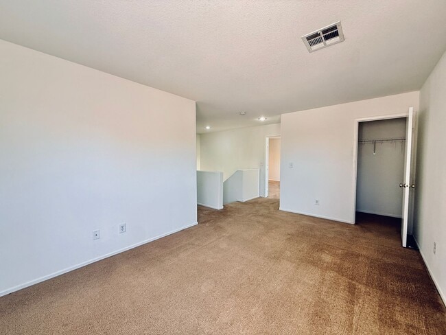 Building Photo - Available Now-Lovely Two Story Home!  Make it yours!
