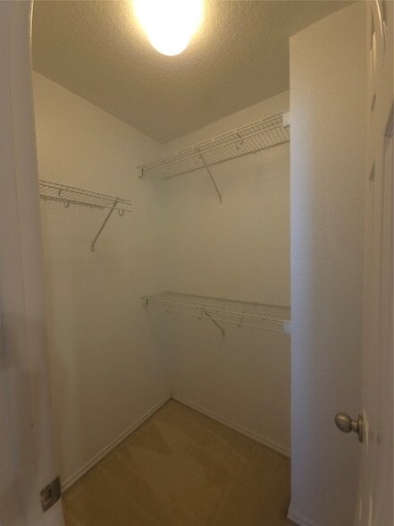 Building Photo - 3027 Providence Oak St