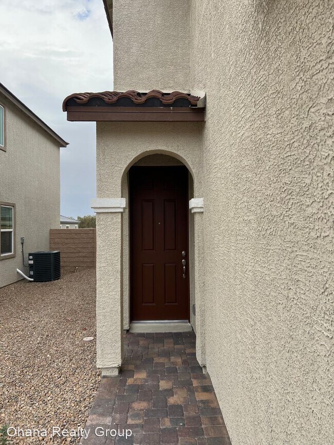 Building Photo - 4 br, 2.5 bath House - 10072 Spelter Street