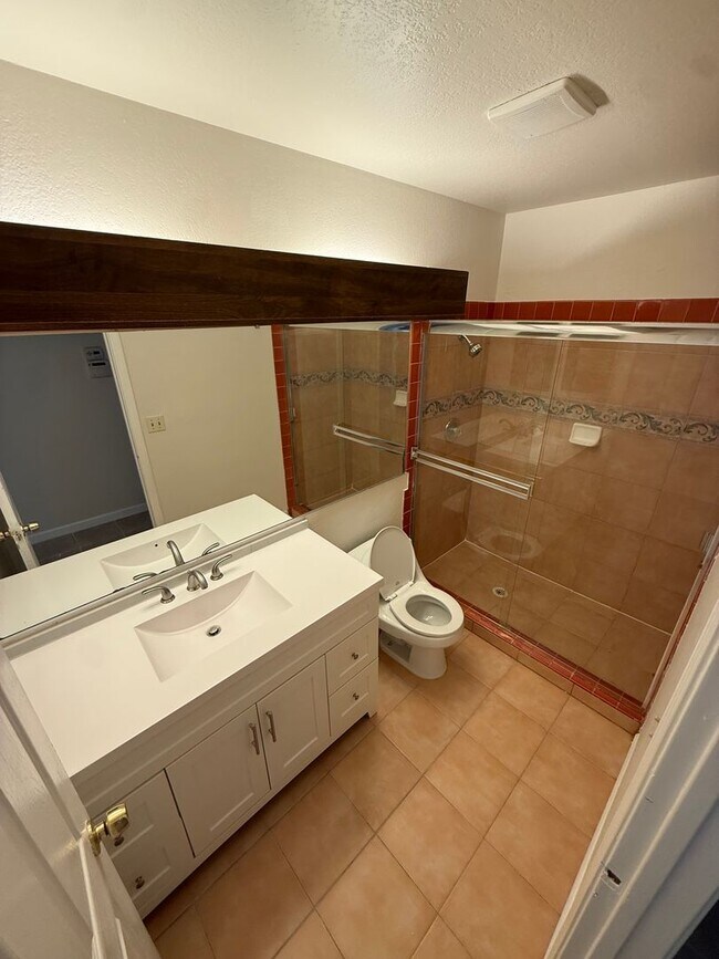 Building Photo - 67 Hermes Cir