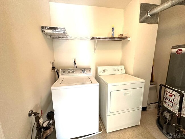 Building Photo - 808 Cypress Ln