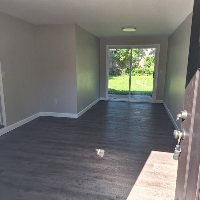 Building Photo - 5662 Park St