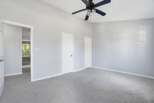 Building Photo - 55 Treasure Key