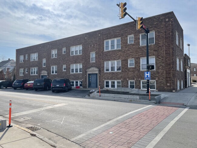 Building Photo - 4108 Grand Blvd