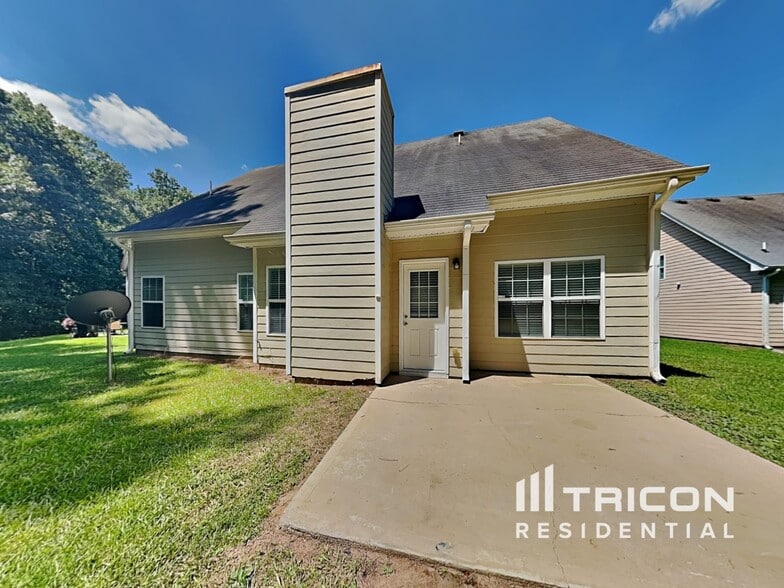 Building Photo - 360 Valley View Dr
