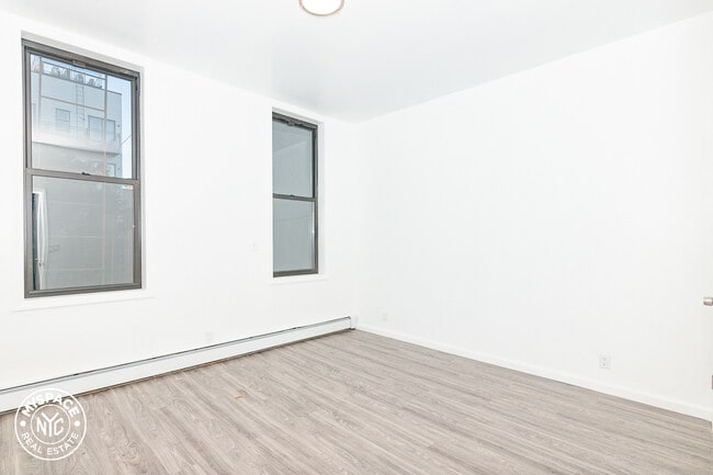 Building Photo - 25 Jefferson St